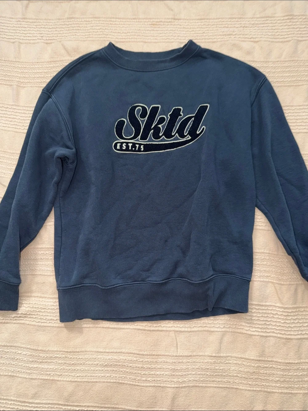 Zara Navy Blue Graphic Crewneck Sweatshirt